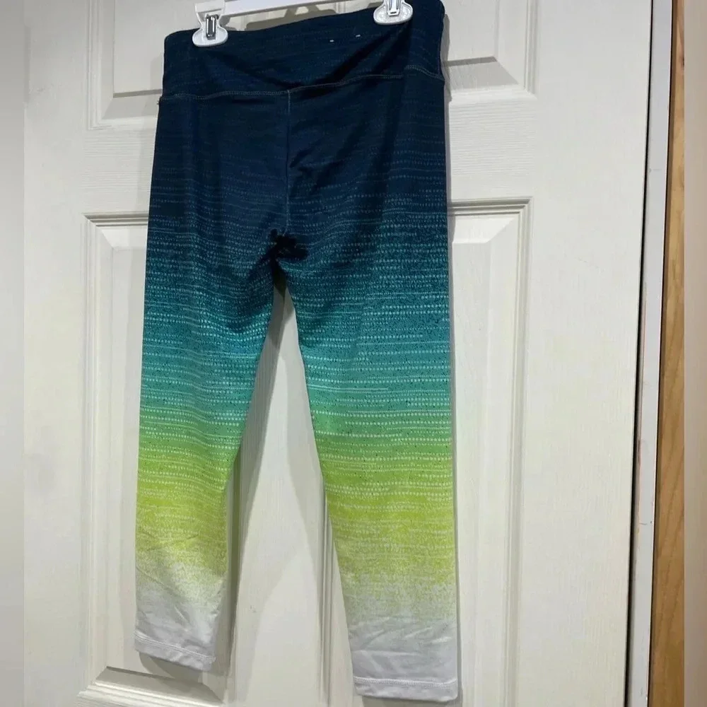 SO Women’s Small Perfectly Soft Yoga Capri White Yellow Blue Ombré Leggings GUC